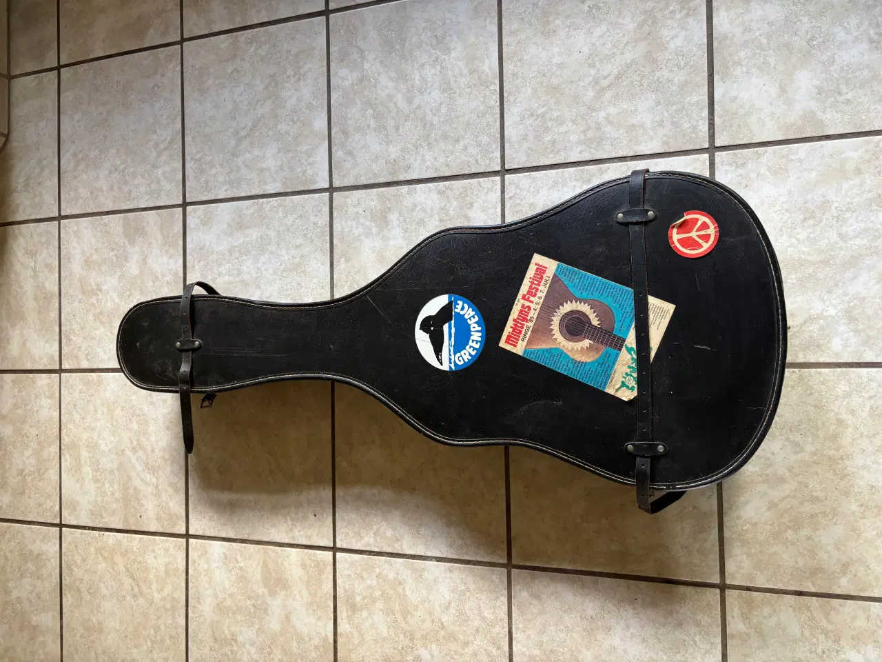 Billede 3 - Yamaha western guitar med kasse