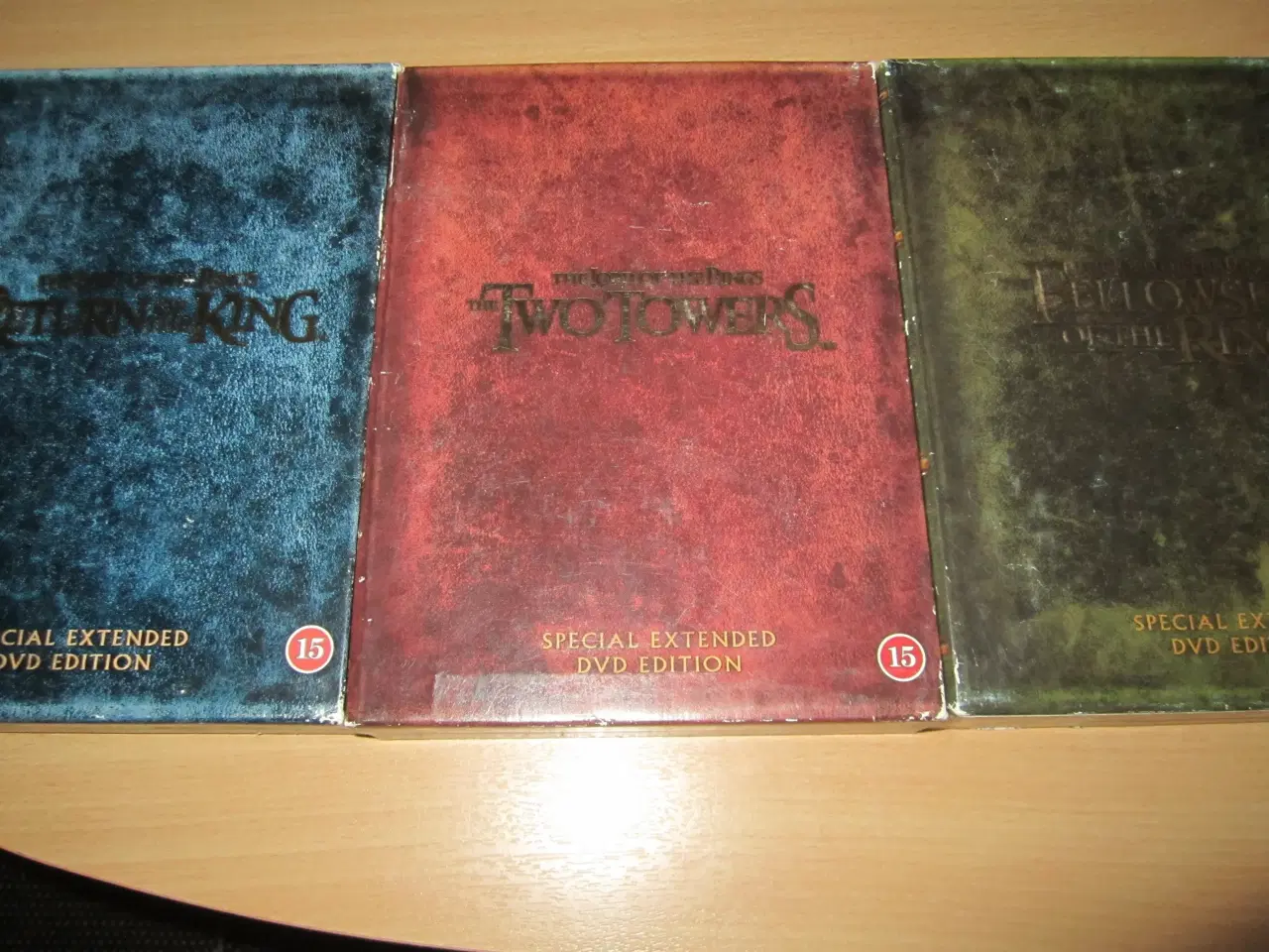 Billede 3 - THE LORD OF THE RINGS. BYD. 3 x BOKSE. 