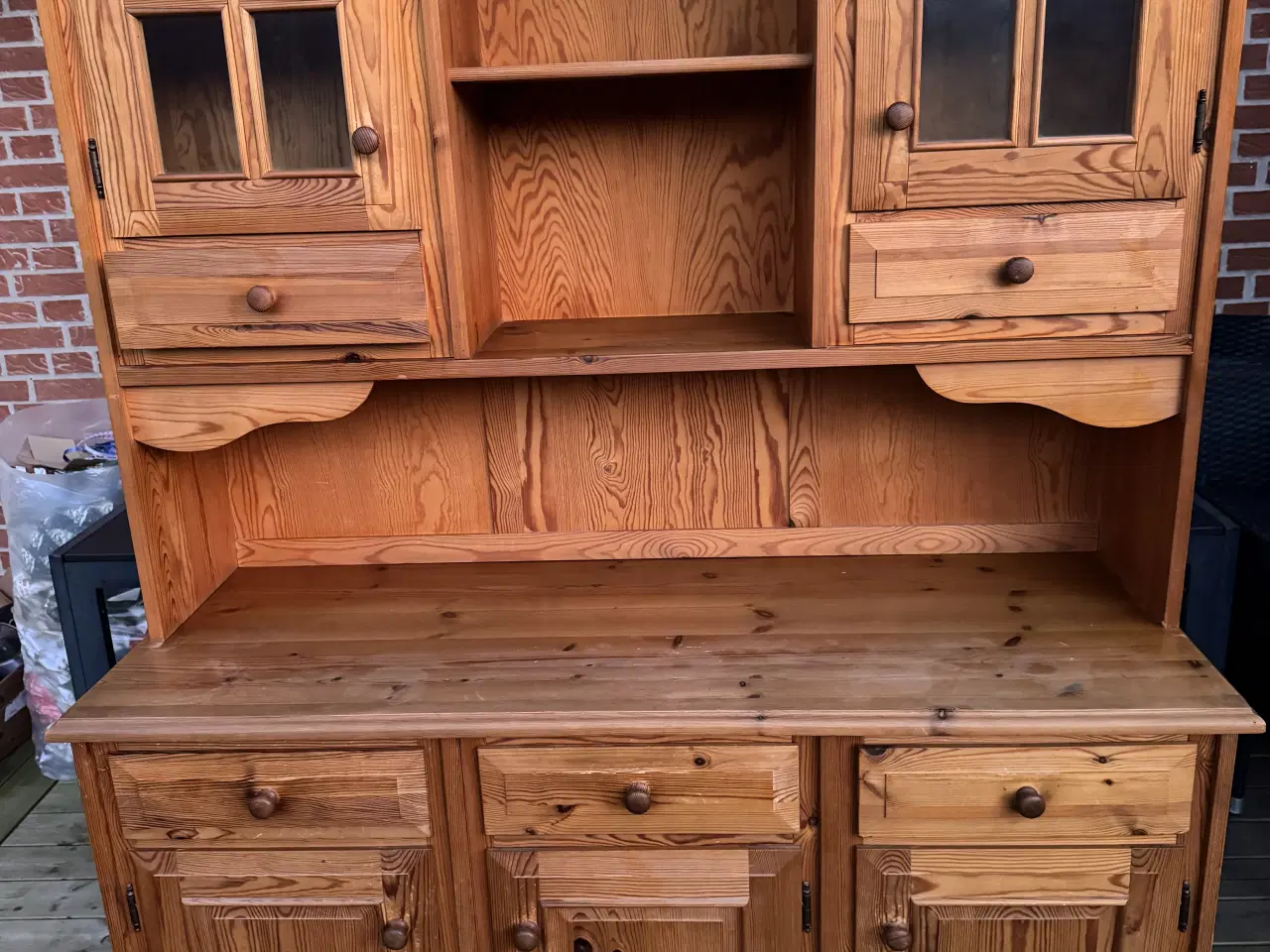 Billede 3 - Vitrineskab fyr træ 