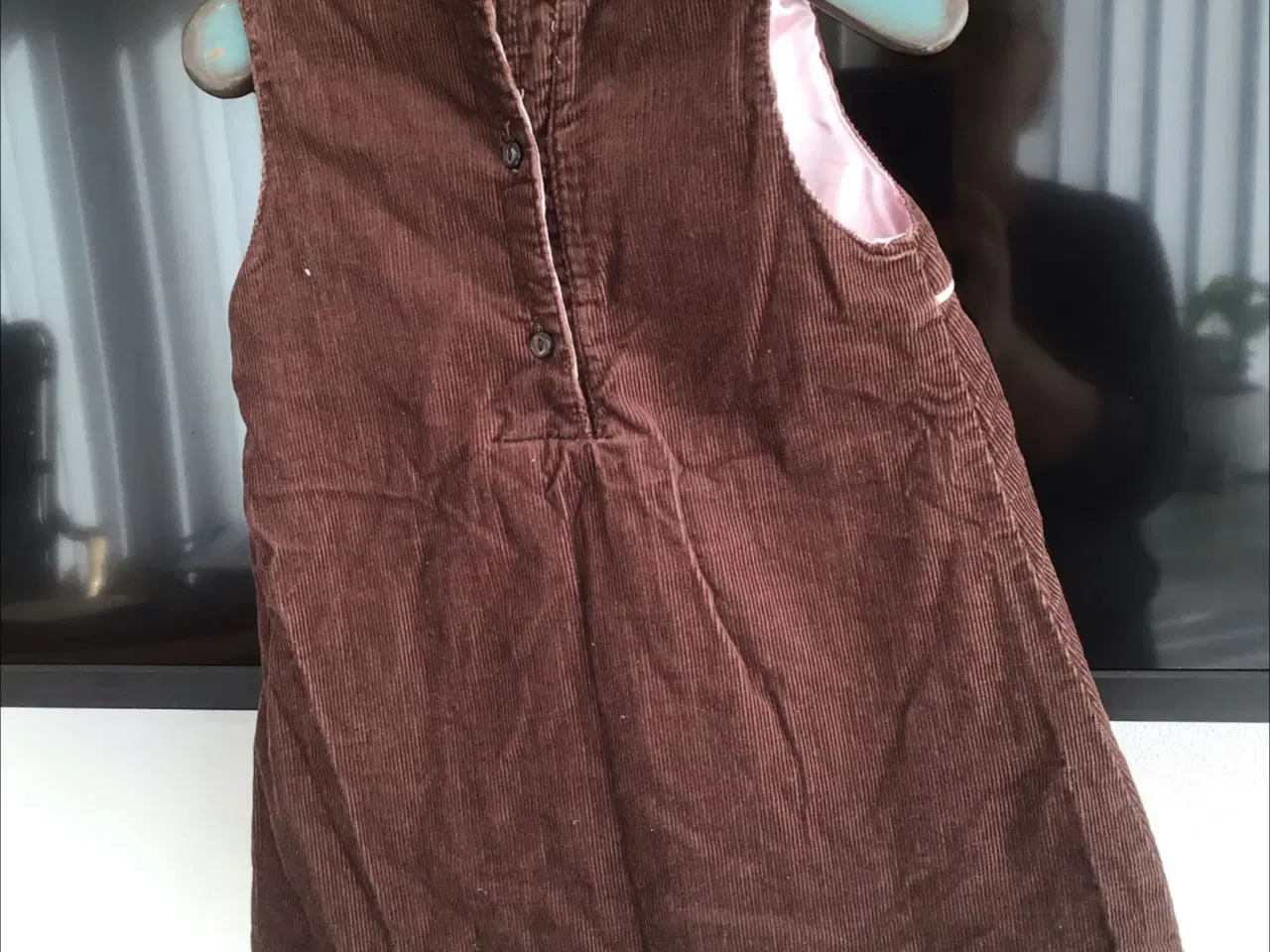 Billede 2 - Fjøles kjole str 80