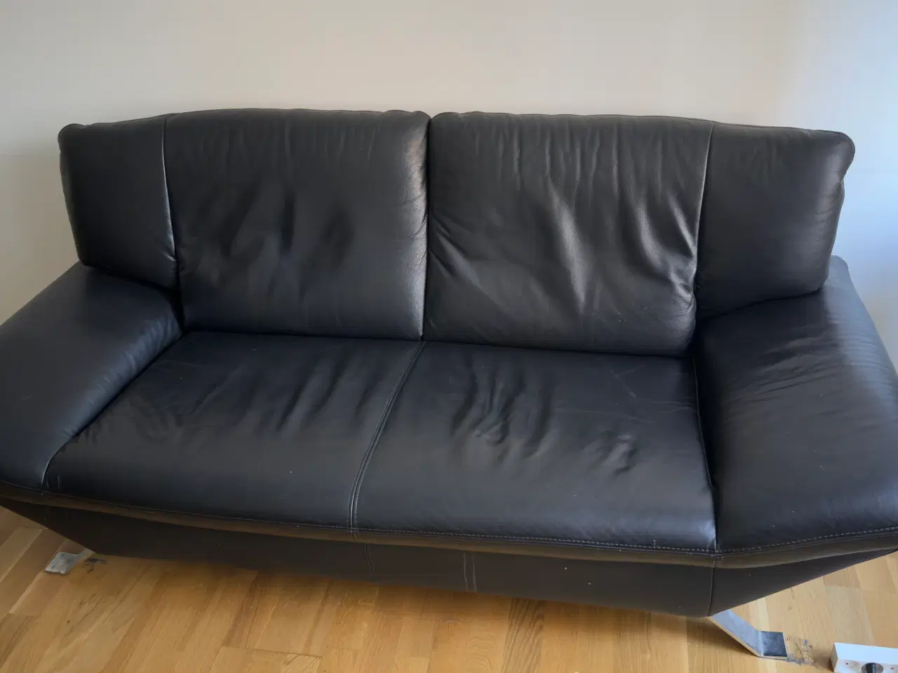 Billede 2 - 2 Pers. Lædersofa
