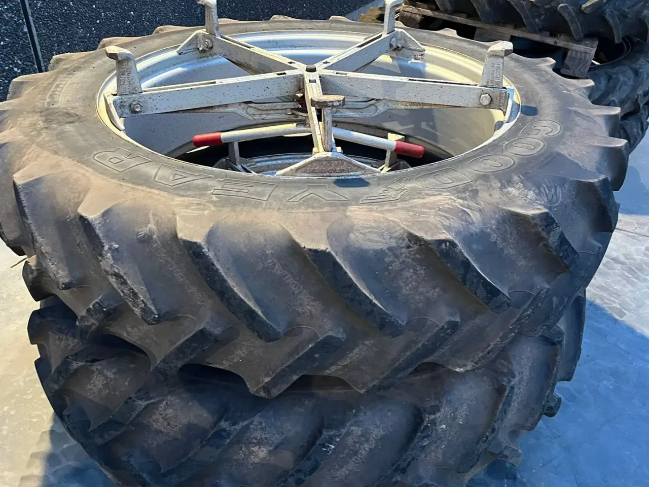 Billede 22 - Massey Ferguson 4255 Meget velholdt traktor med Quicke 640 frontlæsser