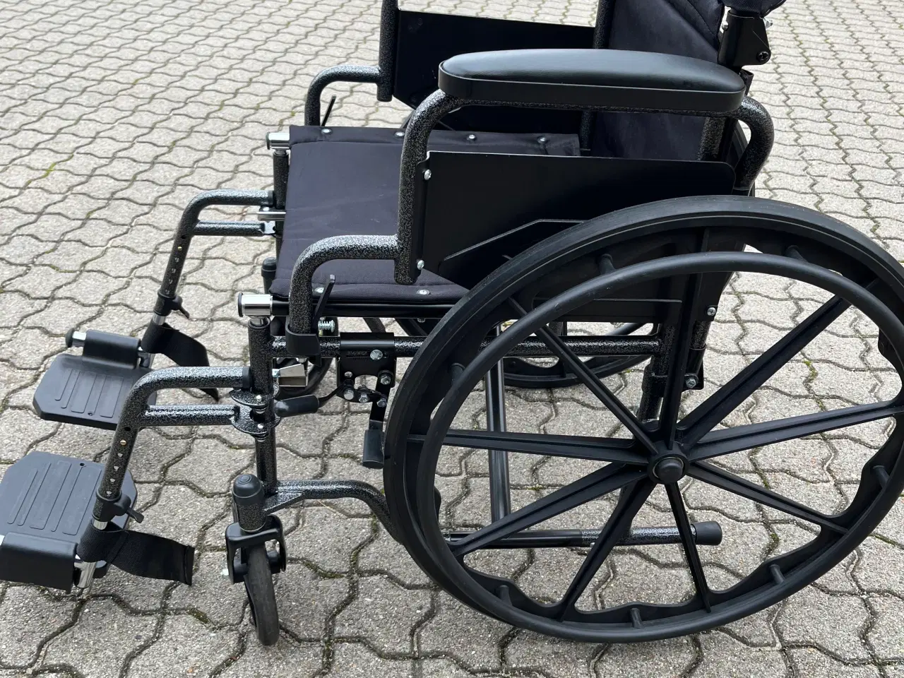 Billede 3 - Letvægt kørestol i aluminium- sammenklappelig