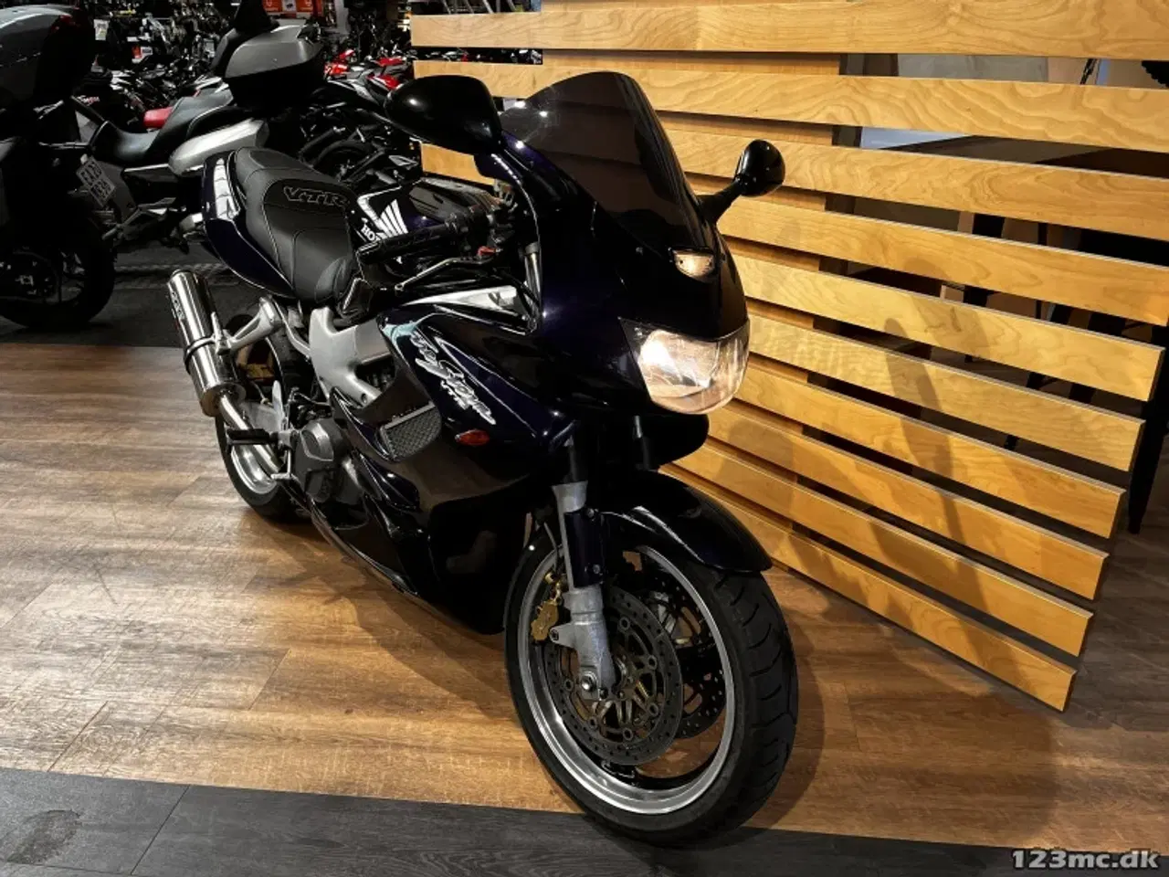 Billede 2 - Honda VTR 1000 F Firestorm