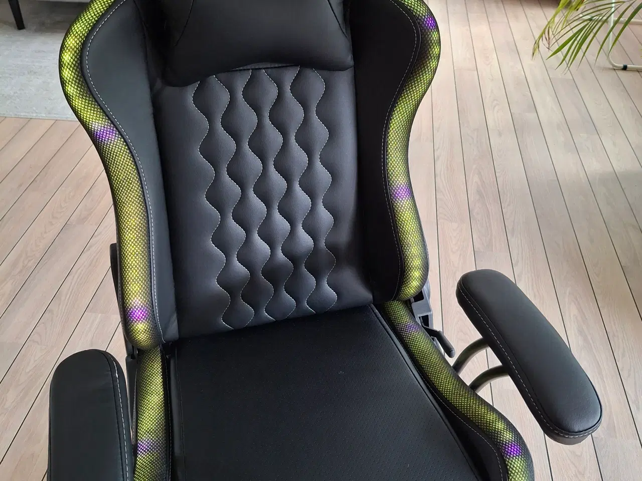 Billede 3 - EXO Gamerstol med lys