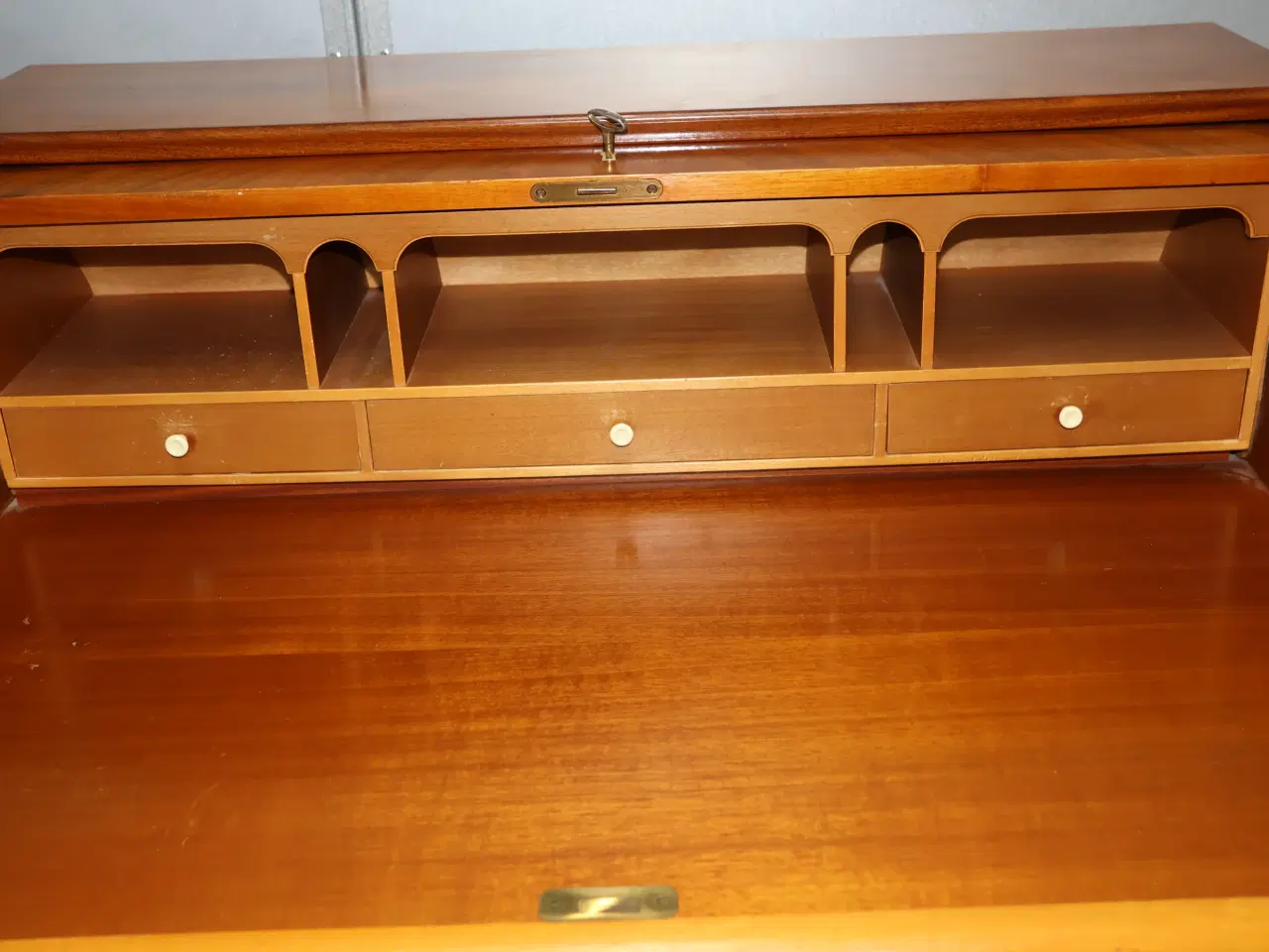 Billede 4 - Gl Chatol i teaktræsfiner