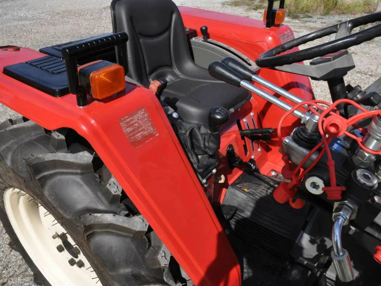 Billede 5 - Traktor - Yanmar F215D 4x4 / 21 HK