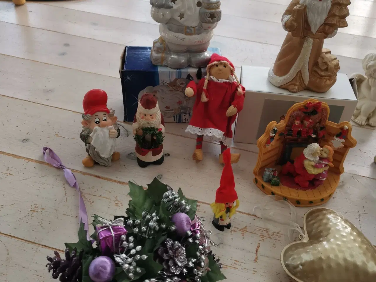 Billede 2 - En kasse julepynt