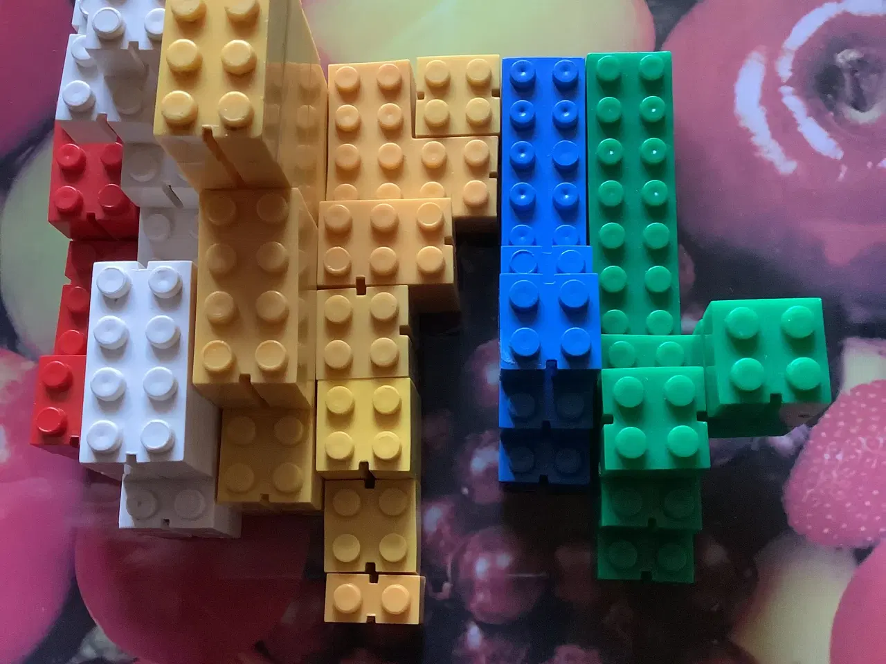 Billede 1 - Lego-klodser m. slids til vinduer og døre. Giv bud