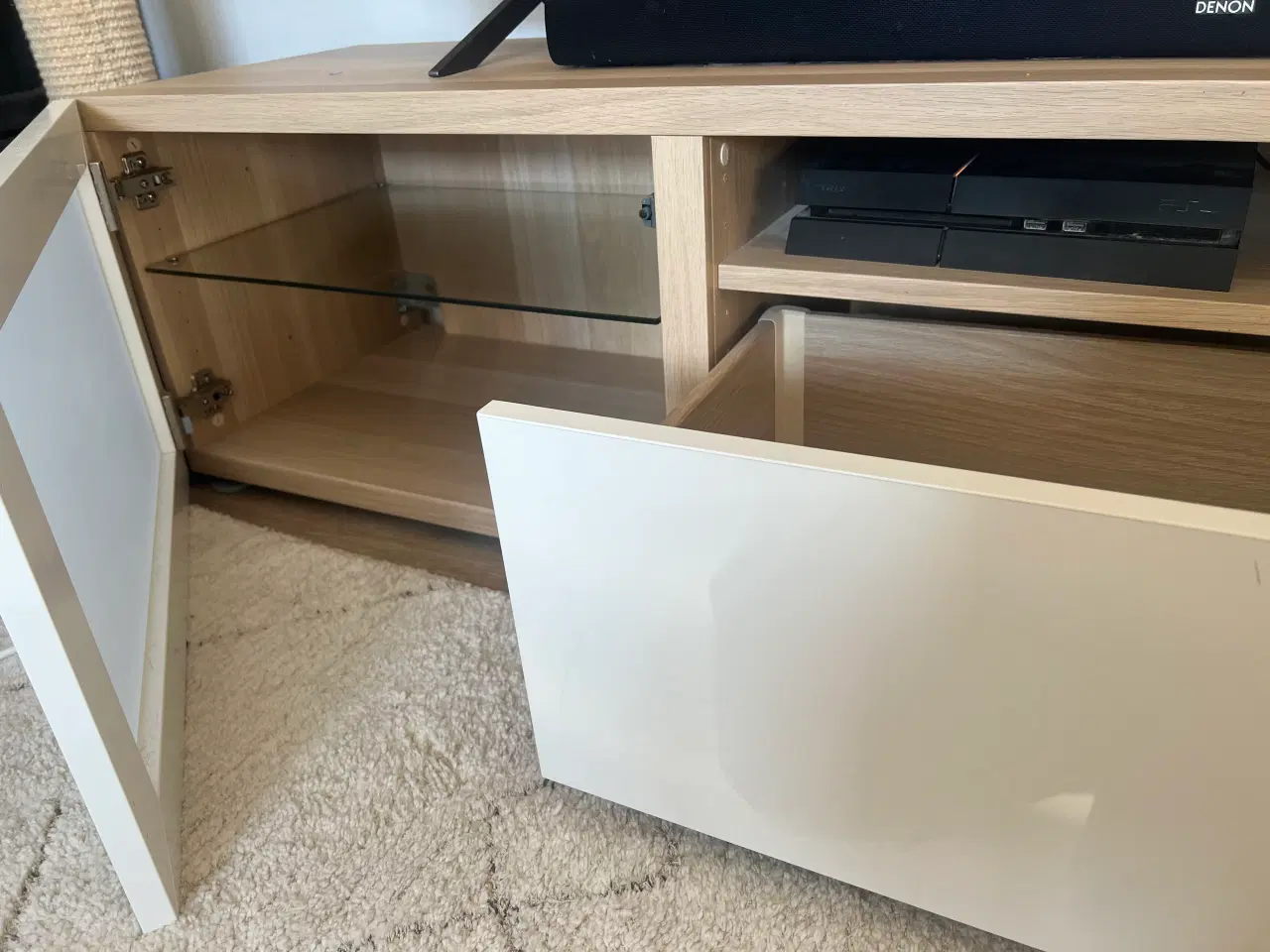Billede 4 - Tv-bord fra Ikea 