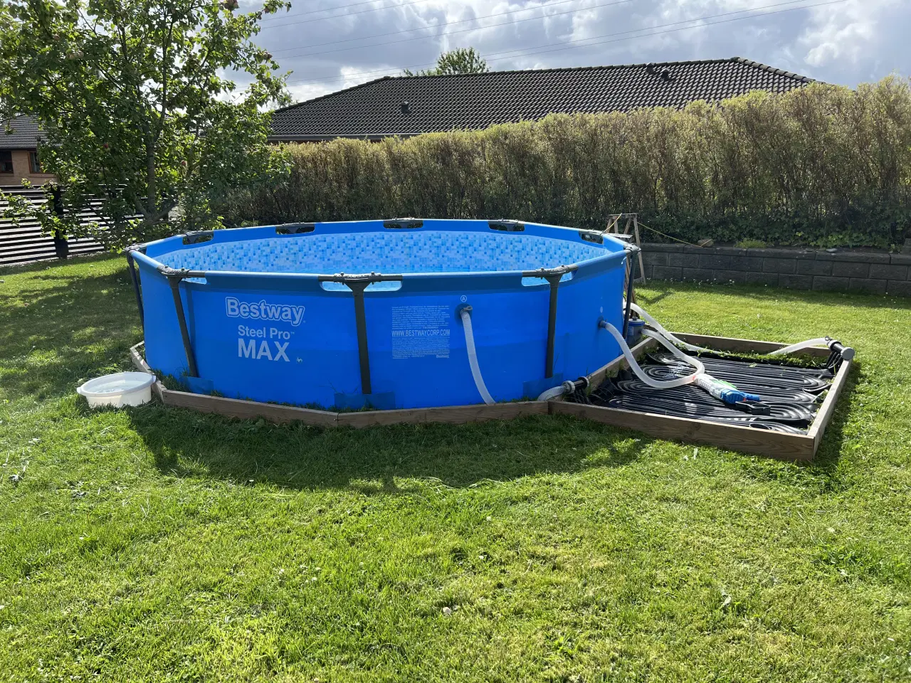 Billede 1 - Pool til haven