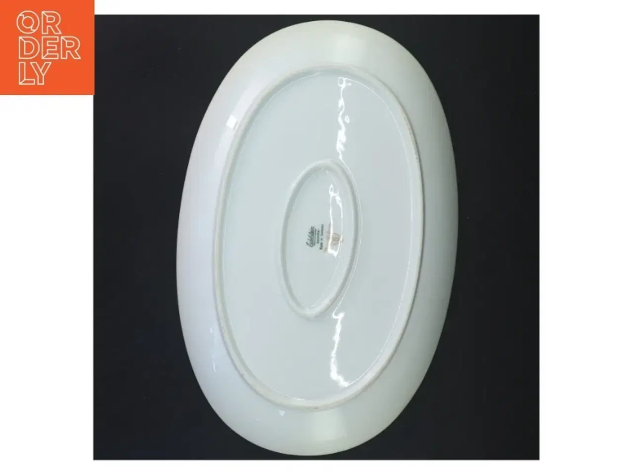 Billede 2 - Oval porcelænsfad med guldkant (str. 33x21 cm)