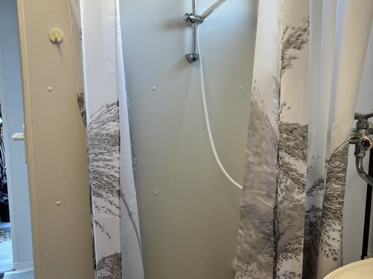 Billede 6 - Mandskabsvogn med toilet/bad