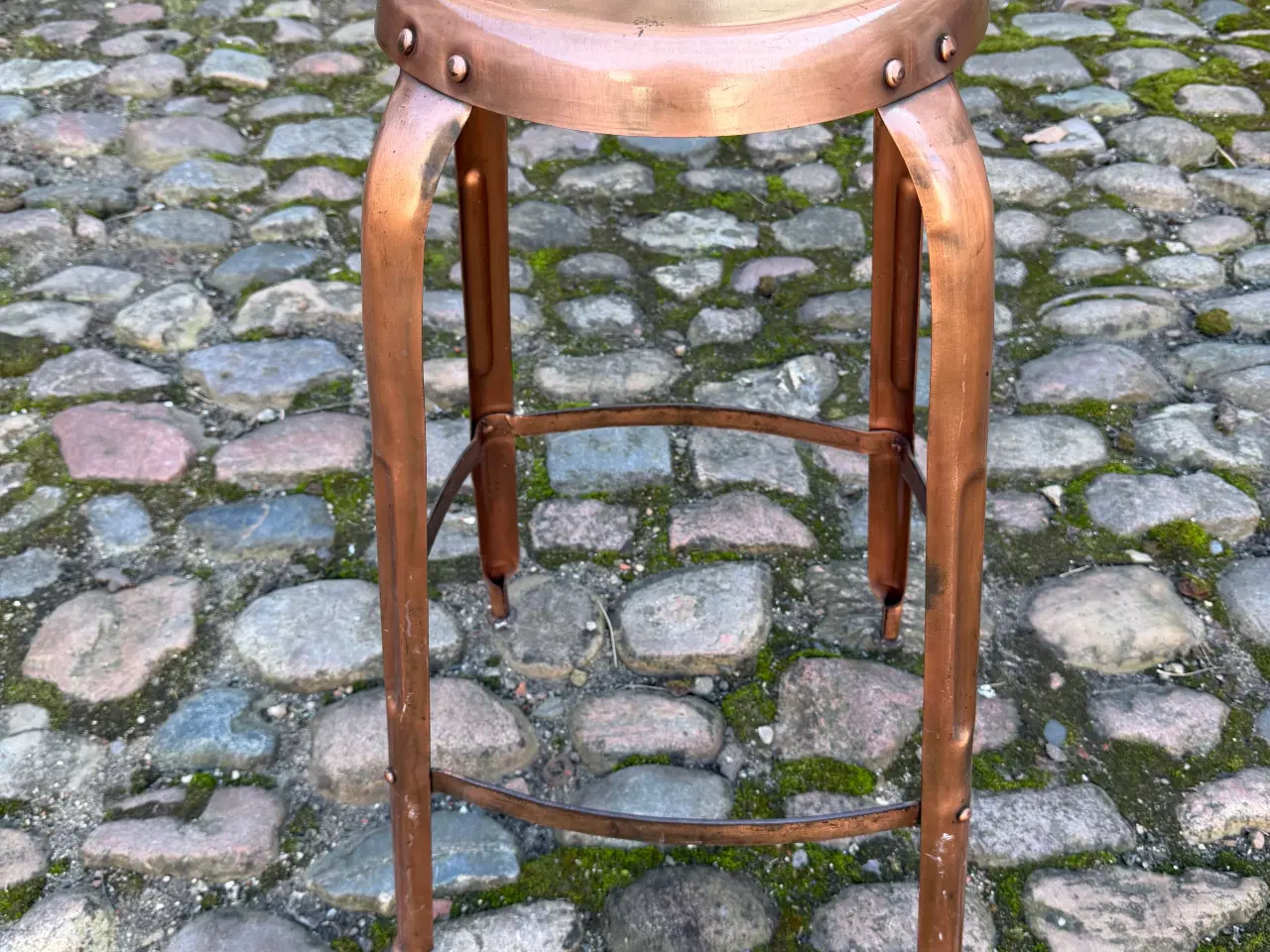 Billede 2 - Flotte barstole -med patina. 