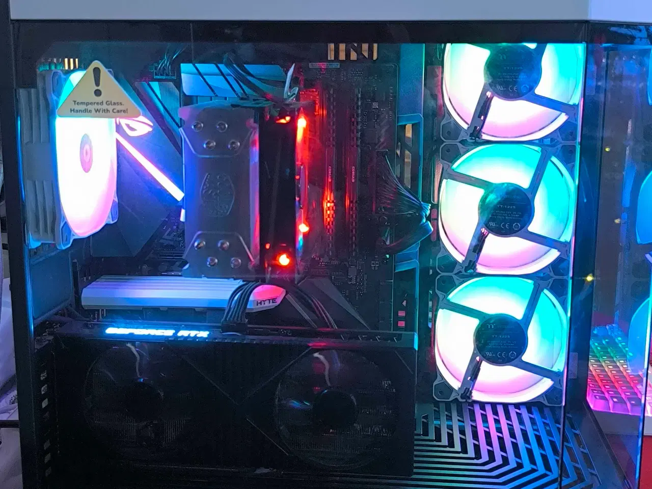 Billede 4 - Vanvittigt flot komplet gamer setup 