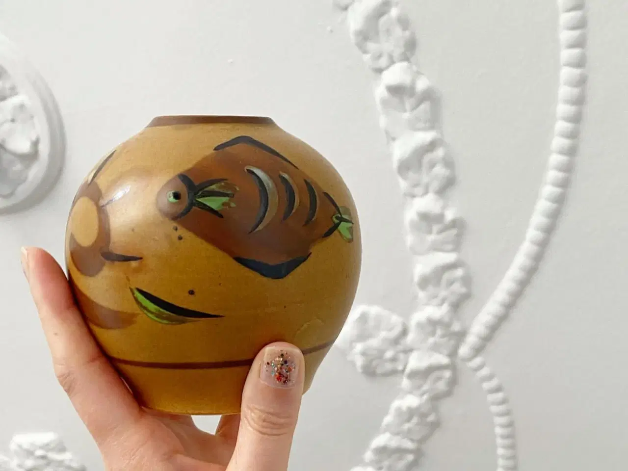 Billede 1 - Brun glasur, fisk m mint detaljer