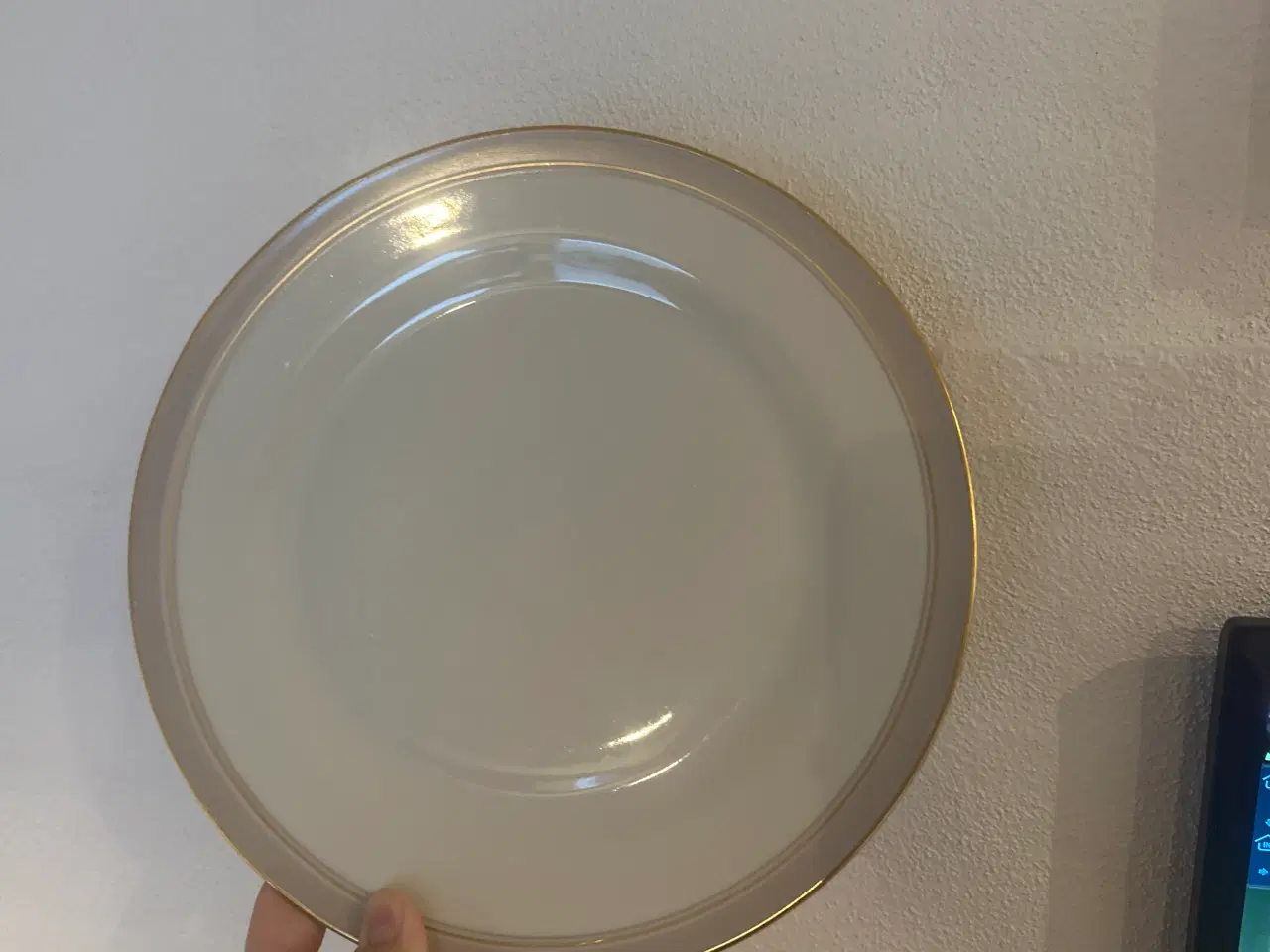 Billede 3 - Tallerkner med guldkant 