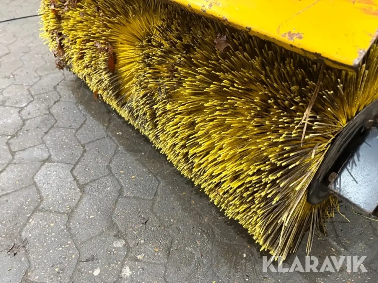 Billede 8 - Redskabsbærer Rimas / Wulff W400 - med kost og Saltspreder