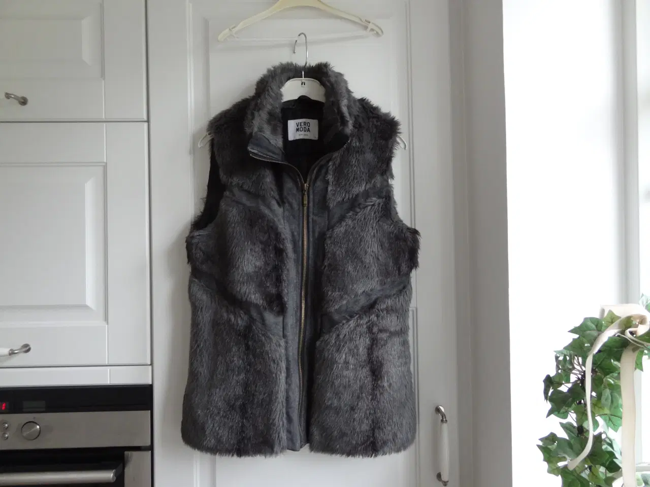 Billede 7 - Vest, Pelsvest, Pels, Vero Moda Str S