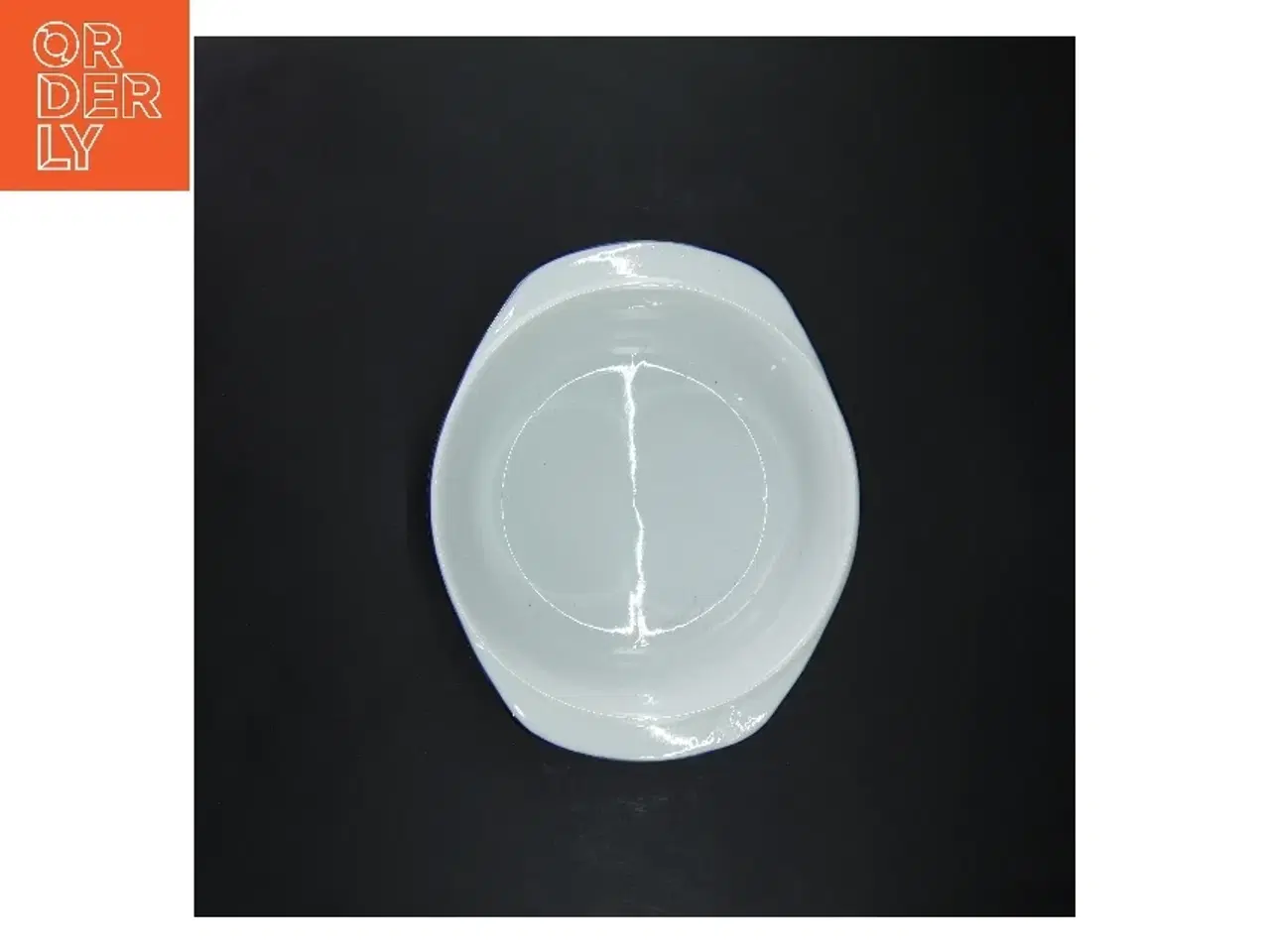 Billede 2 - Rund hvid skål med blå kant (str. Ø 18,5 cm)