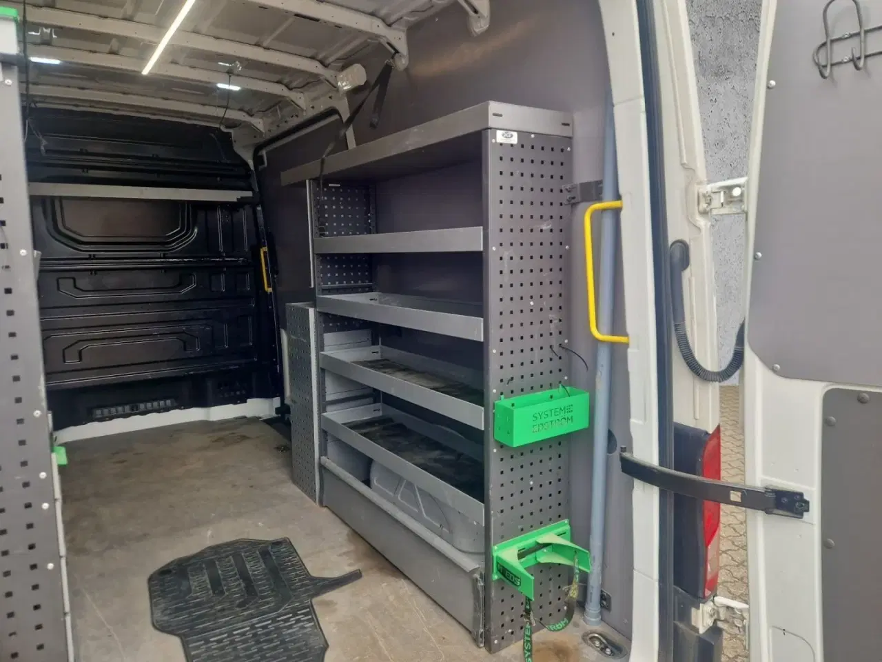 Billede 15 - VW Crafter 35 2,0 TDi 177 Kassevogn L3H2 aut.