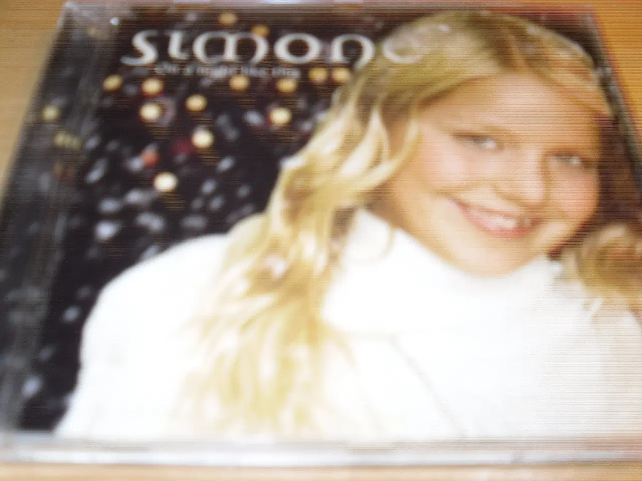 Billede 1 - SIMONE. On a night like this.