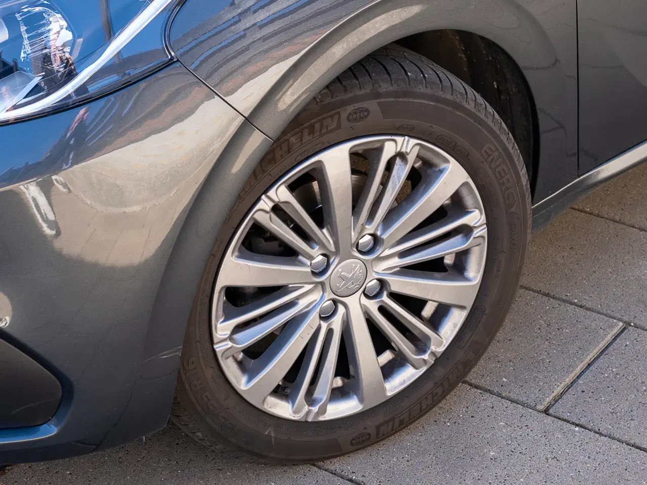 Billede 14 - Peugeot 208 1.2 VTi 5D Allure i perfekt stand