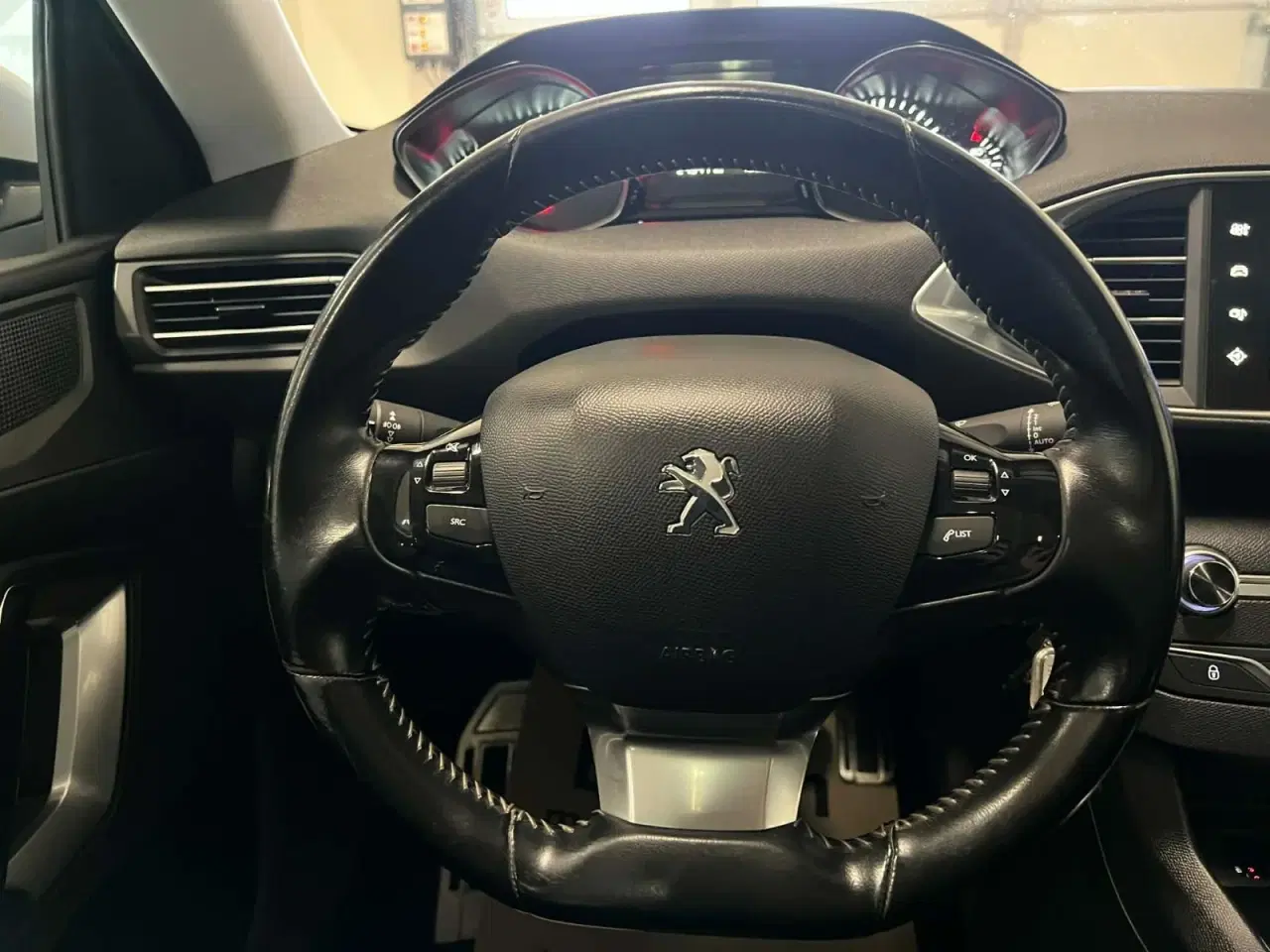 Billede 9 - Peugeot 308 1,6 BlueHDi 120 Allure Sky SW