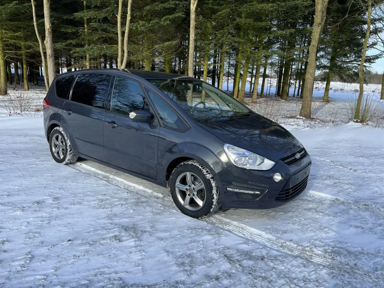 Billede 3 - Dejlig stor og rumlig 7 personers bil