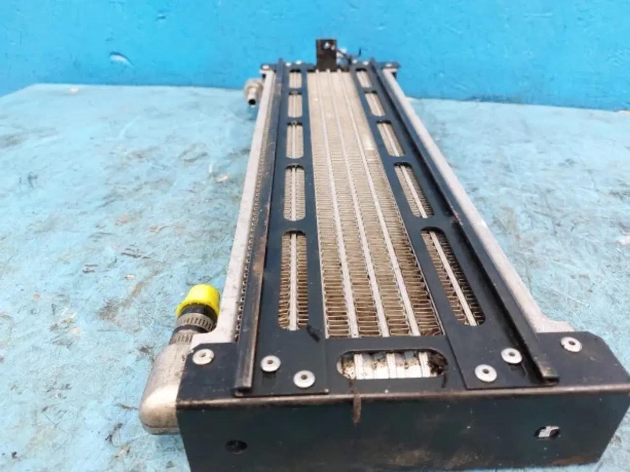 Billede 5 - New Holland TS115 Olie Køler 82033781