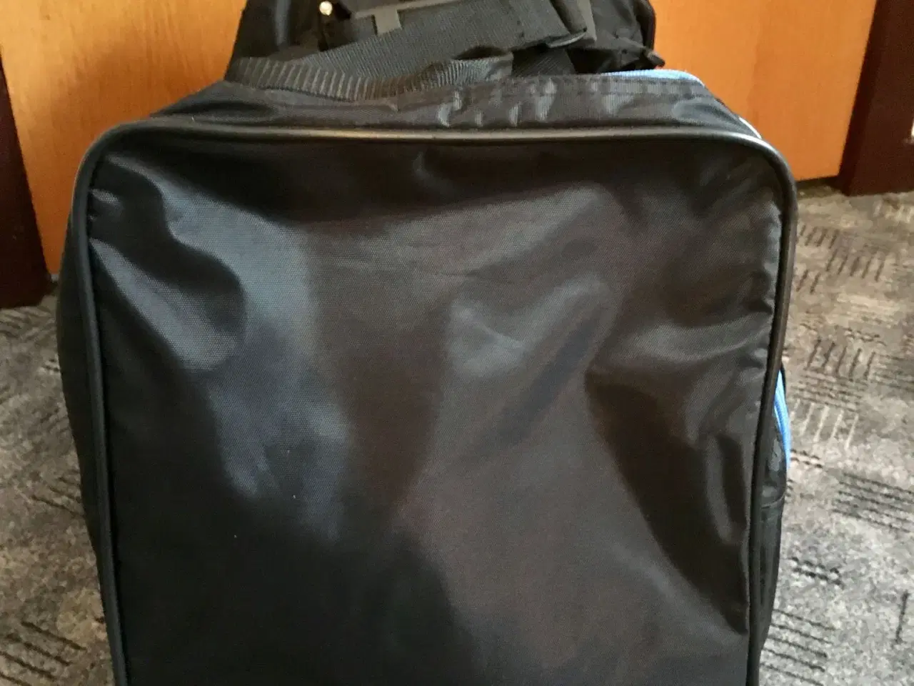 Billede 5 - Stor sort taske til salg