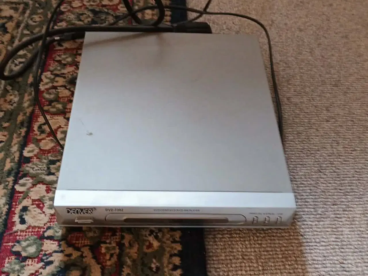 Billede 1 - Pæn DVD afspiller samt ca. 30 dvd-film