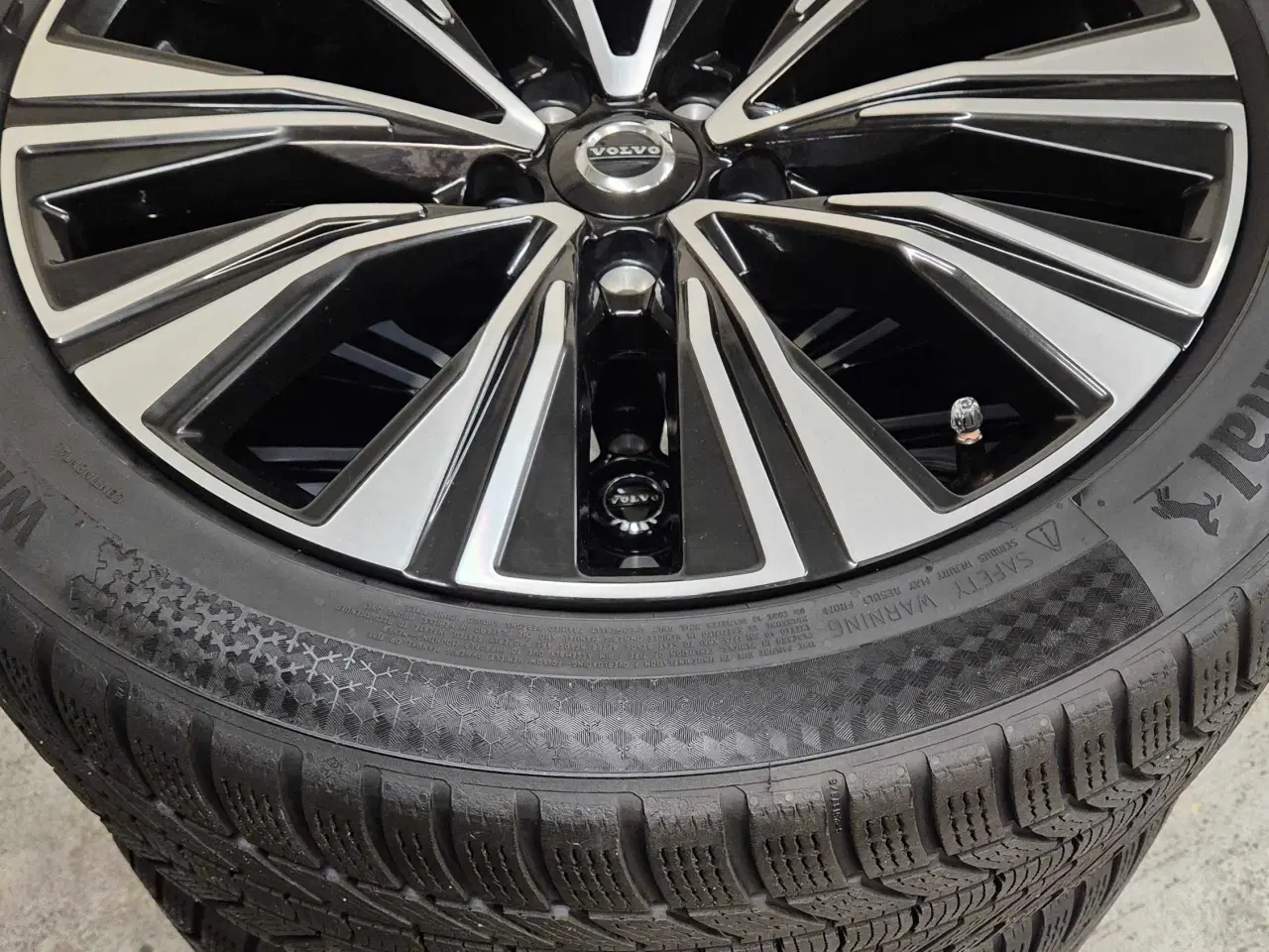 Billede 8 - 5x108 VOLVO ORIGINAL ALUFÆLGE MED VINTERDÆK