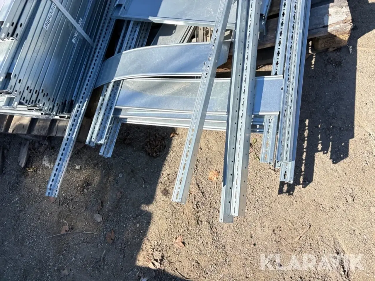 Billede 8 - Reol 23 hylder og 7 gavle