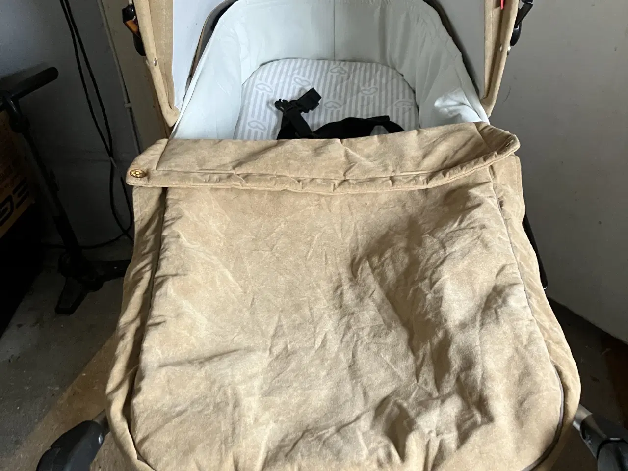 Billede 9 - Odder barnevogn i ruskind