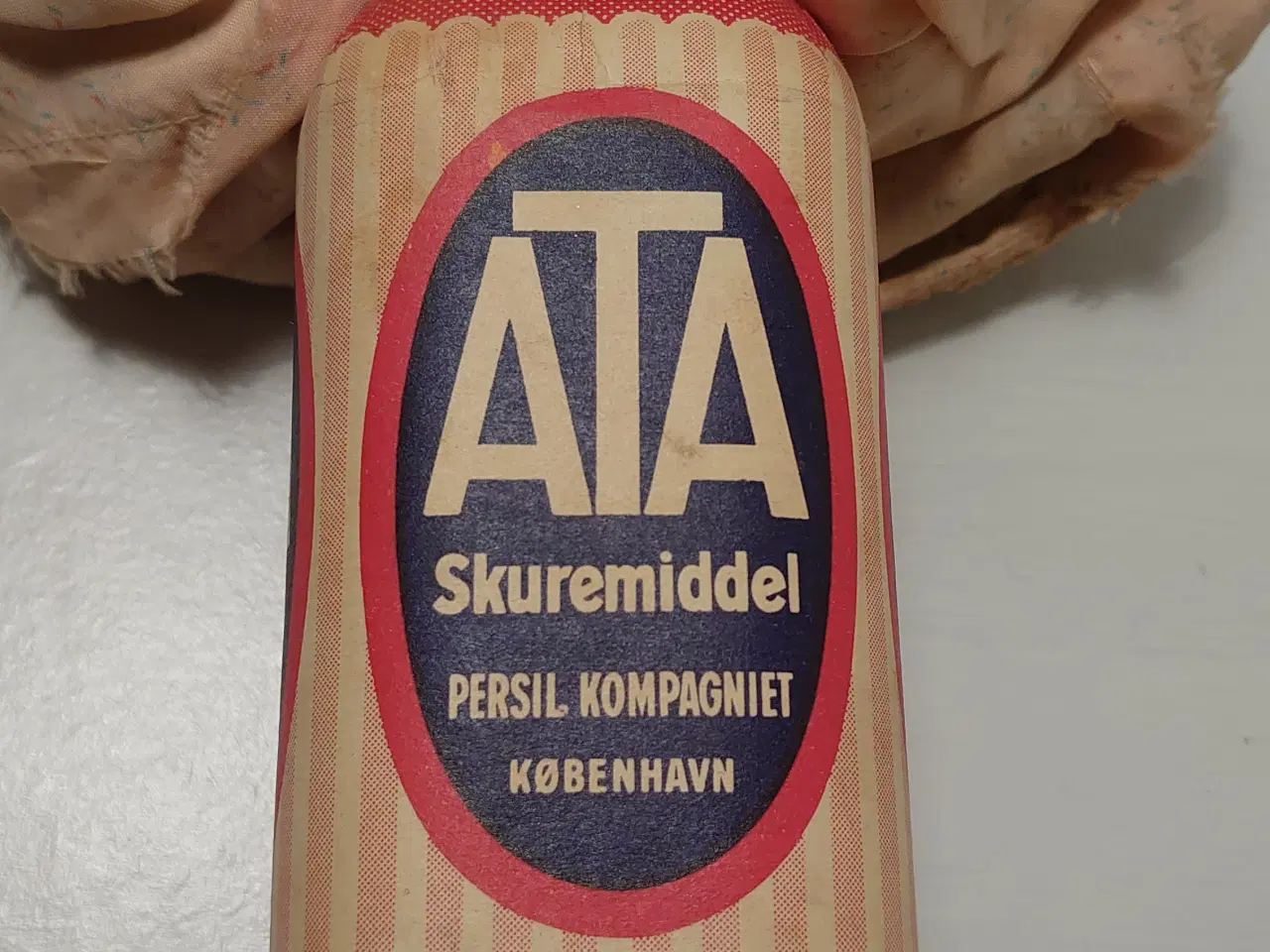 Billede 4 - Gammel stofdukke i i ATA dåse fra ca. 1950.