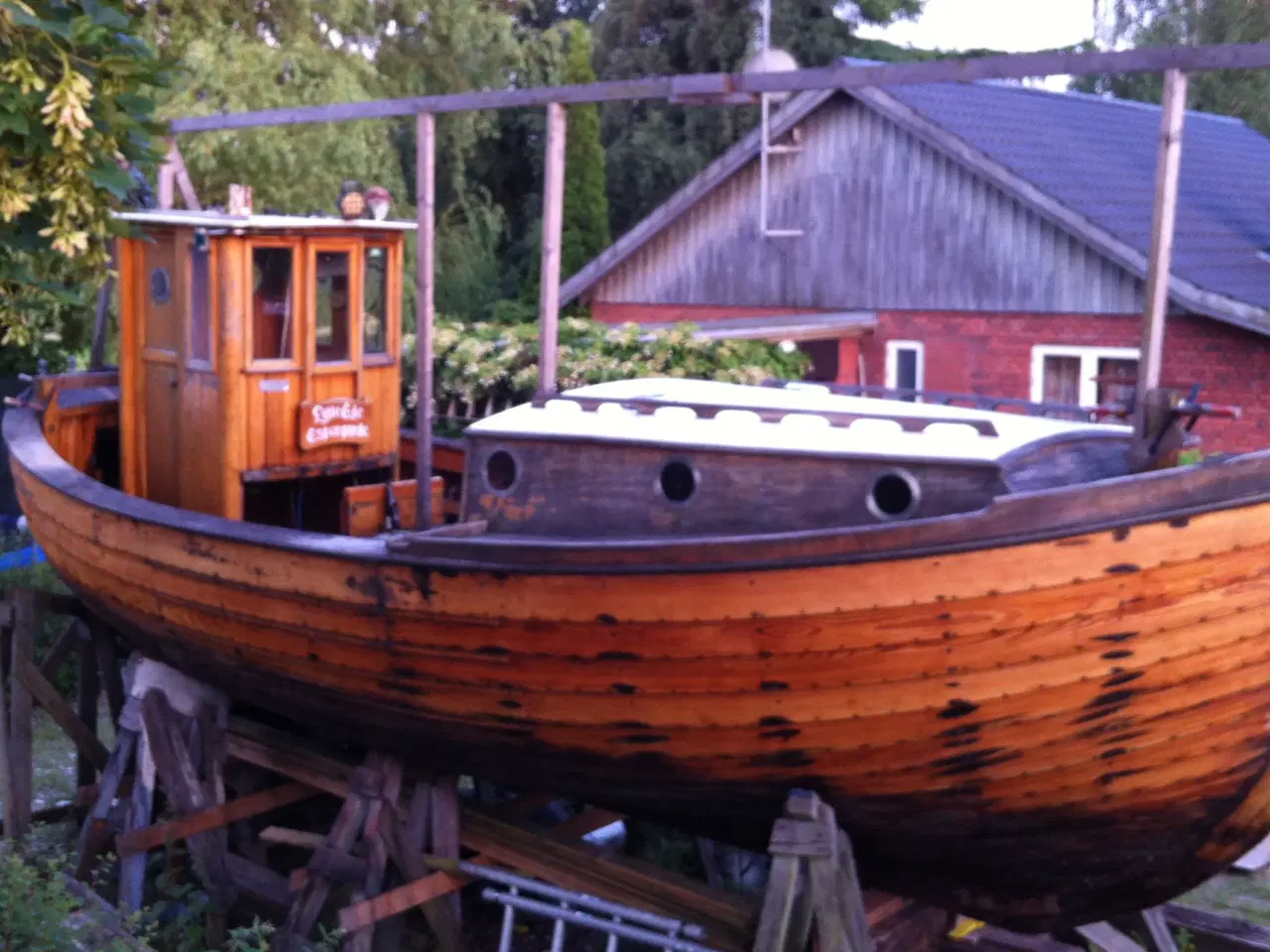 Billede 1 - DYREBORG TRÆKUTTER 