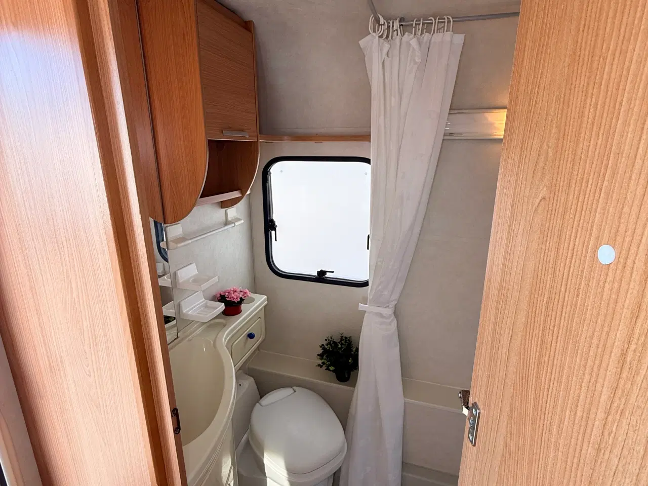 Billede 18 - 2010 Adria Altea 542 DP / Med Ventura Fortelt 
