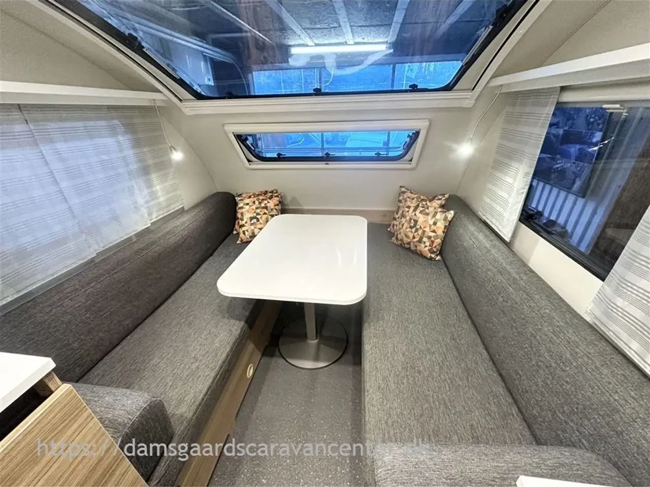 Billede 9 - 2019 - Adria Action 361 LH Enkeltsenge - Mover - Gulvvarme - Fortelt