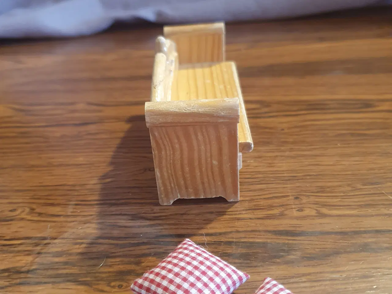 Billede 3 - Lundby køkken bænk 