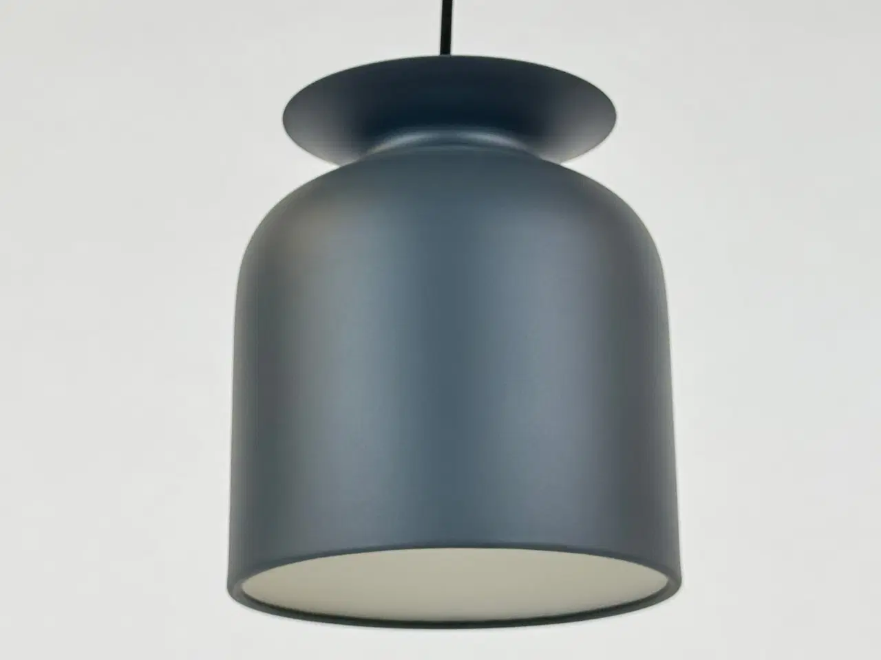Billede 3 - GUBI Ronde Pendel – Mørkgrå Ø20 cm