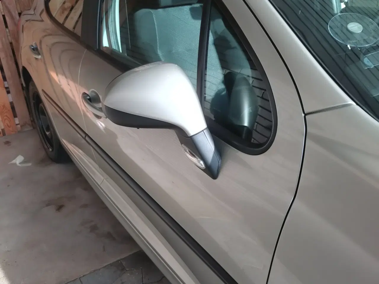 Billede 10 - Pæn og velholdt Peugeot 207  