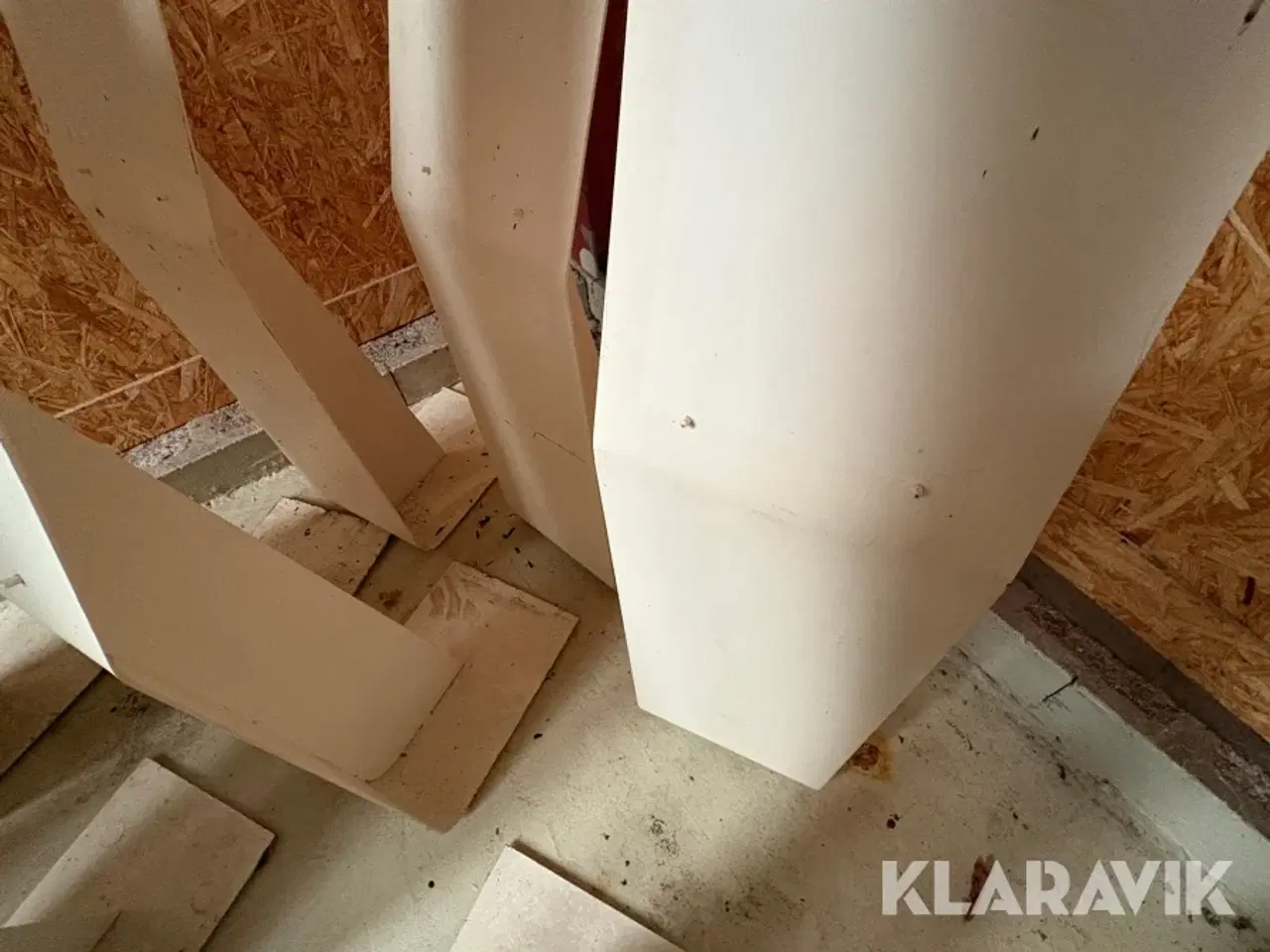 Billede 5 - Gulvstandere 9 styks
