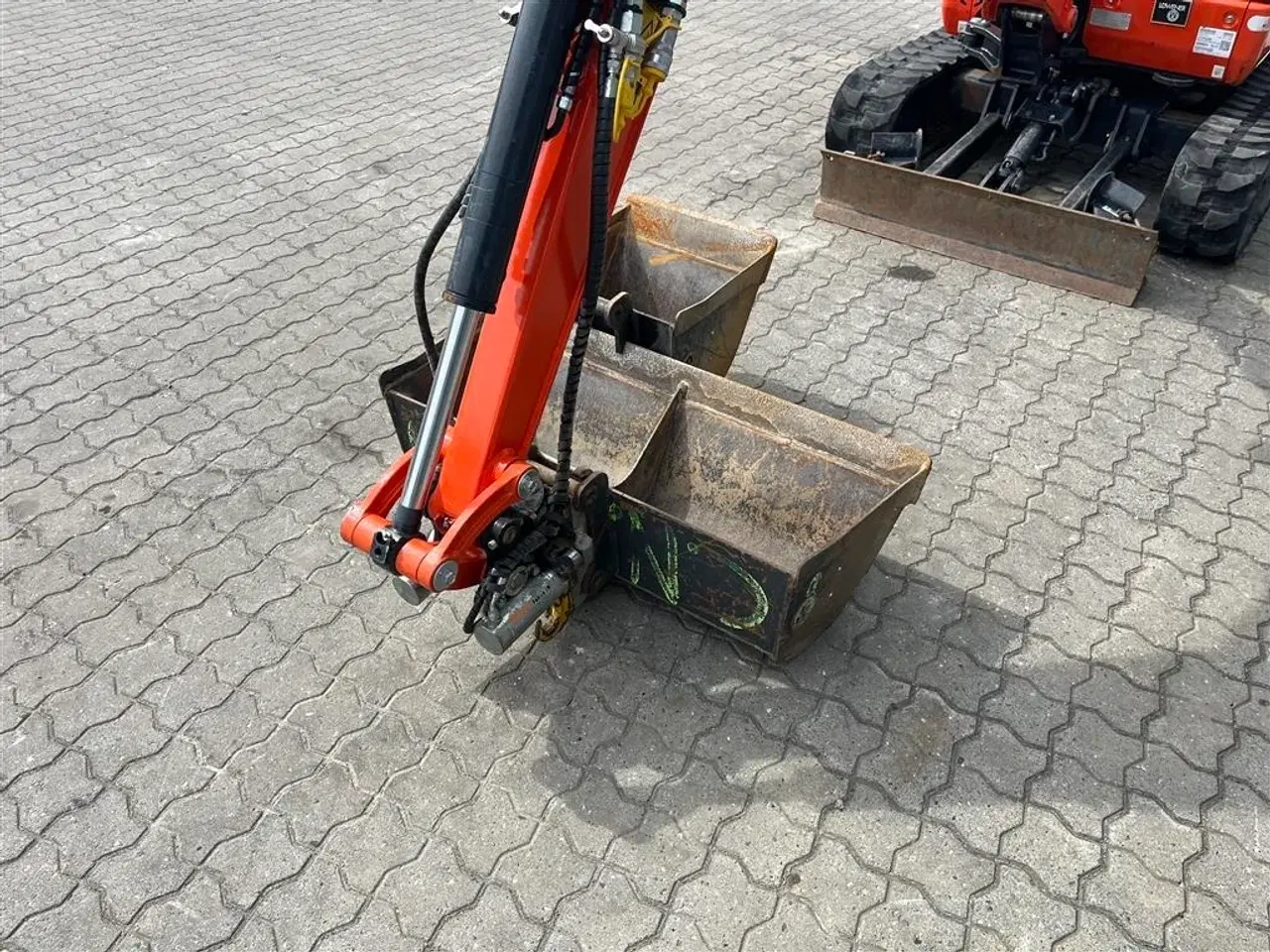 Billede 5 - Kubota KX019-4 tiltman og 3 skovle kun kørt 912timer