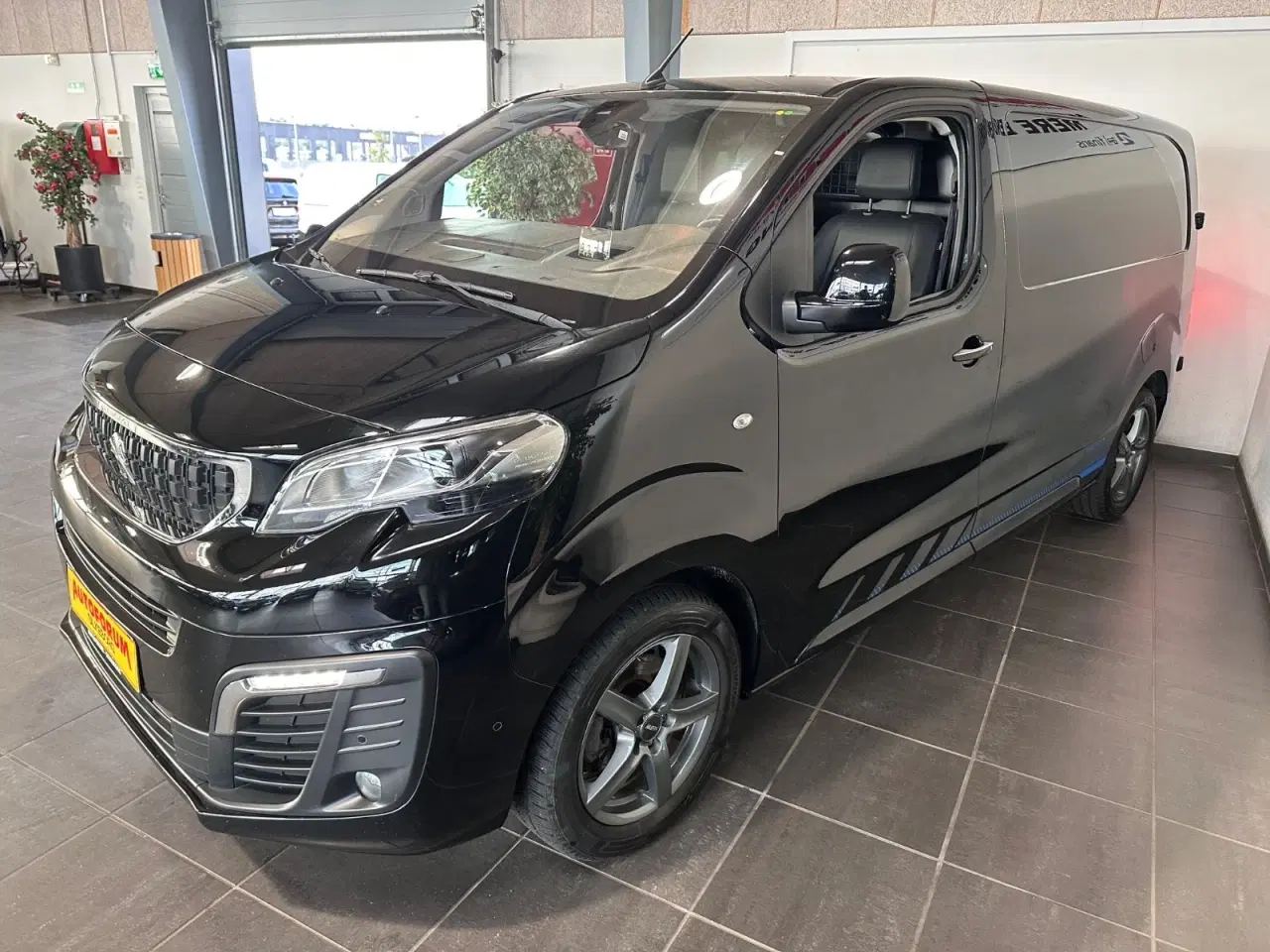 Billede 3 - Peugeot Expert 2,0 BlueHDi 177 L2 Sport EAT8 Van