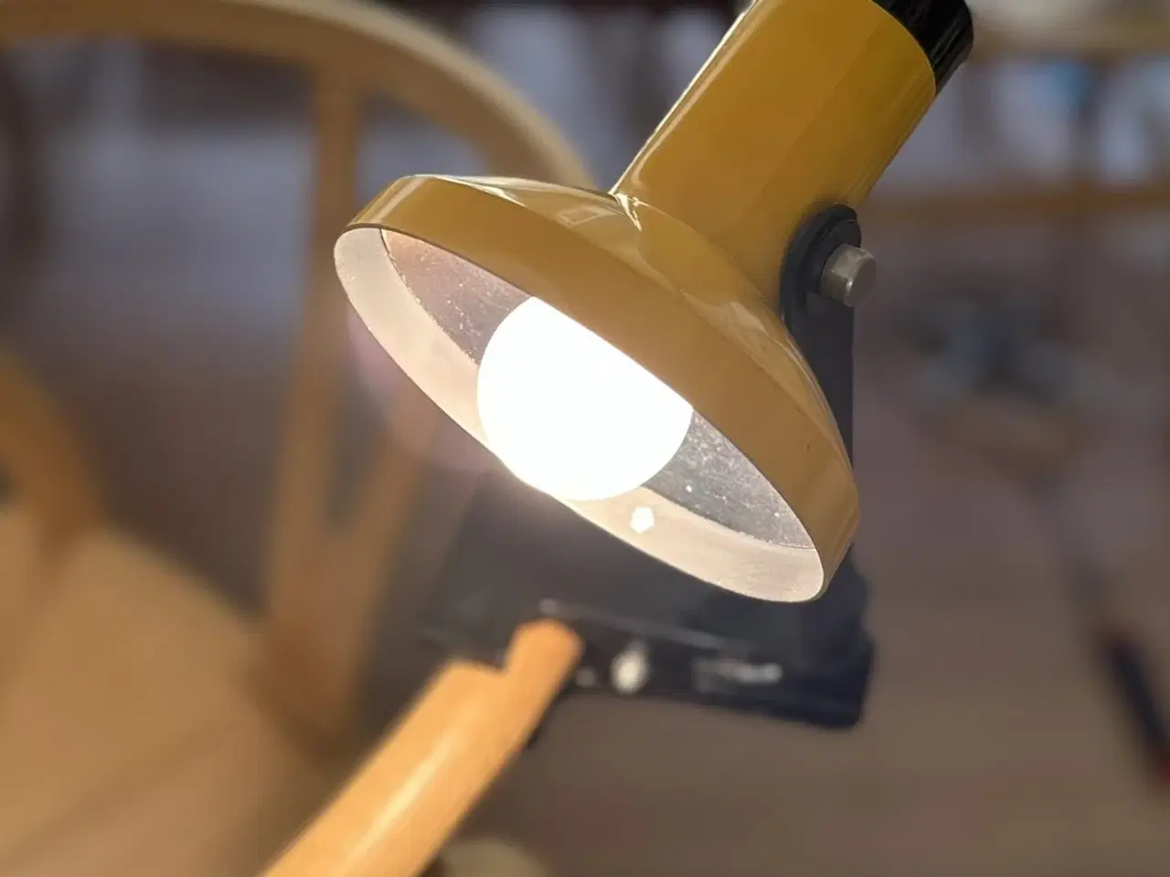 Billede 3 - Gul retro klemme-lampe / bordlampe / væglampe