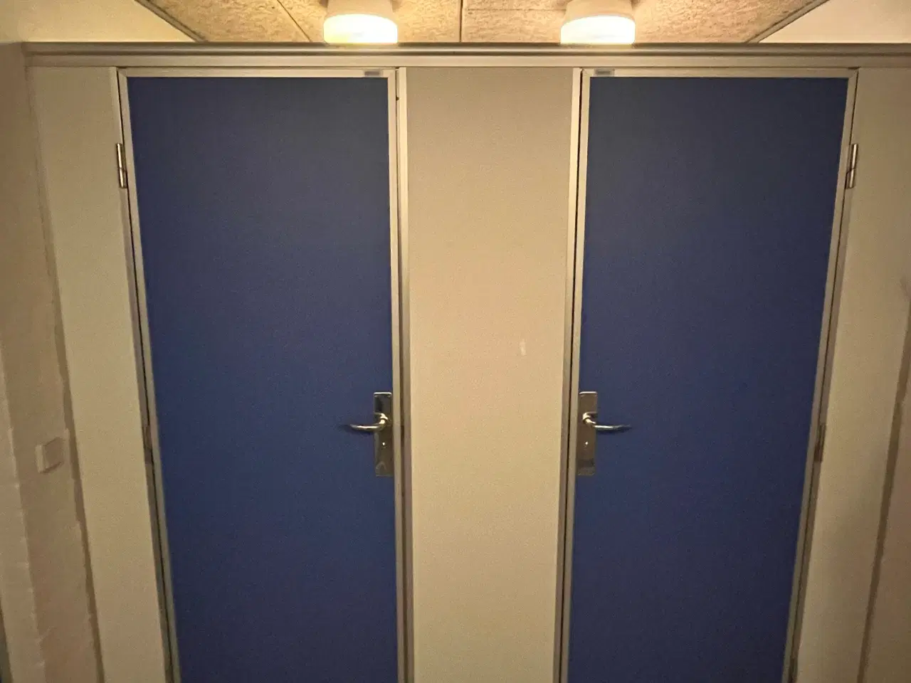Billede 1 - Toiletbåse