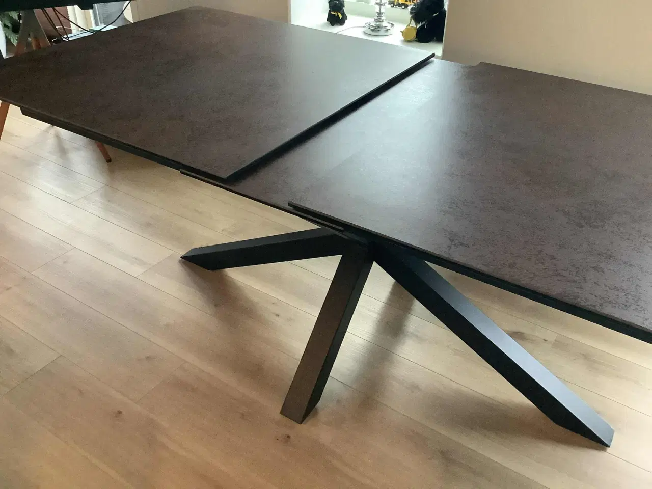 Billede 1 - Kobberlook bord, med indbygget udtræk