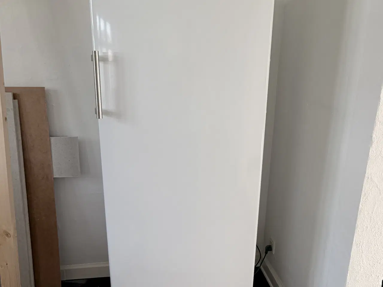 Billede 3 - Lækkert rummeligt køleskab