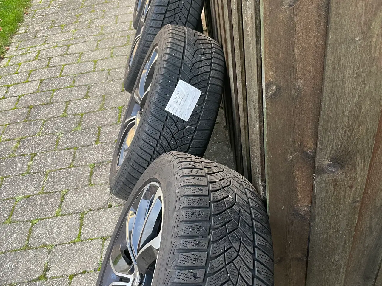 Billede 2 - Volvo Alu fælge med vinterdæk